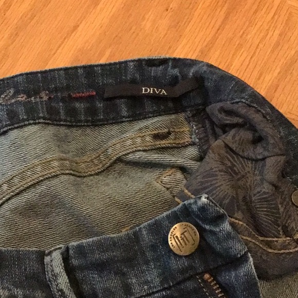 IT Los Angeles Diva wide-leg low-rise jeans - Picture 3 of 4